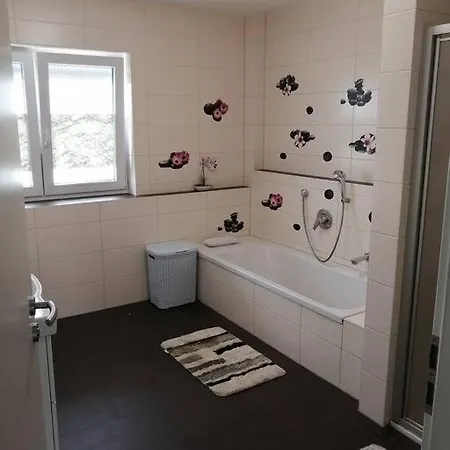 Gemuetliche Doppelhaushaelfte Holiday home *
